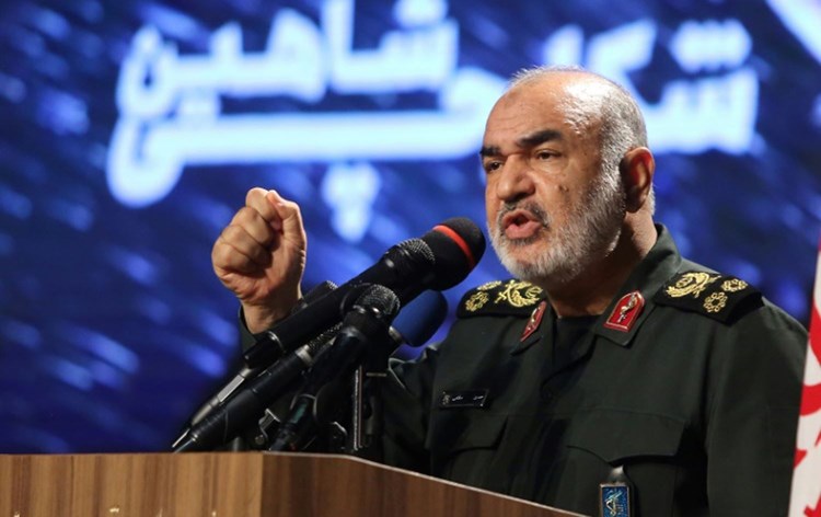 اللواء سلامي: بلغنا حافة الحرب مرارا الا ان قائد الثورة ارغم العدو على التراجع 