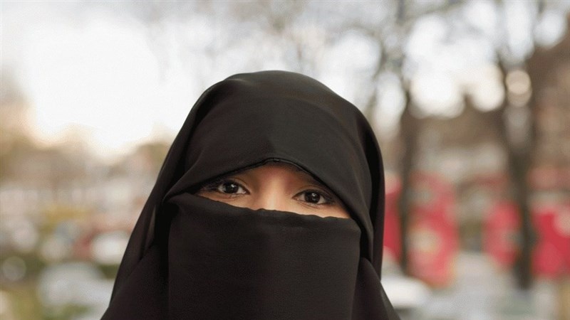 سری لنکا میں مسلمان خواتین کے نقاب پہننے پر پابندی