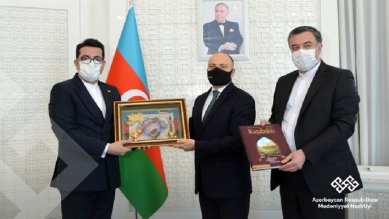 Иран сәфиринин Азәрбајҹан Республикасынын мәдәнијјәт назири илә ҝөрүшүндән тәфәррүатлар