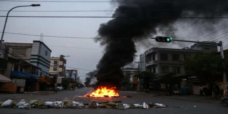 မႏၲေလးၿမိဳ႕ ေအာင္ပင္ လယ္တြင္ စစ္တပ္ ၏ ပစ္ခတ္မႈေၾကာင့္ ျပည္သူ ၁ ဦးက်ဆုံး၊ အမ်ားအျပား ဒဏ္ရာရ    ။ ။  PHOTOS