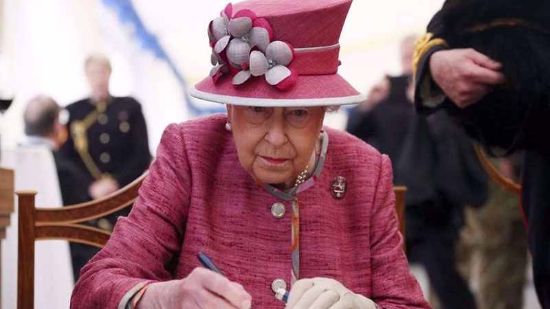Bombe anti-Poutine de sa Majesté?