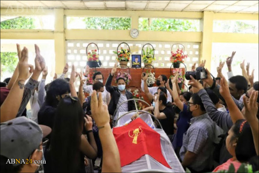 ေႏြဦးေတာ္လွန္ေရးတြင္ ေက်ာင္းသားေက်ာင္းသူ ၁၀၀ ေက်ာ္က်ဆုံး