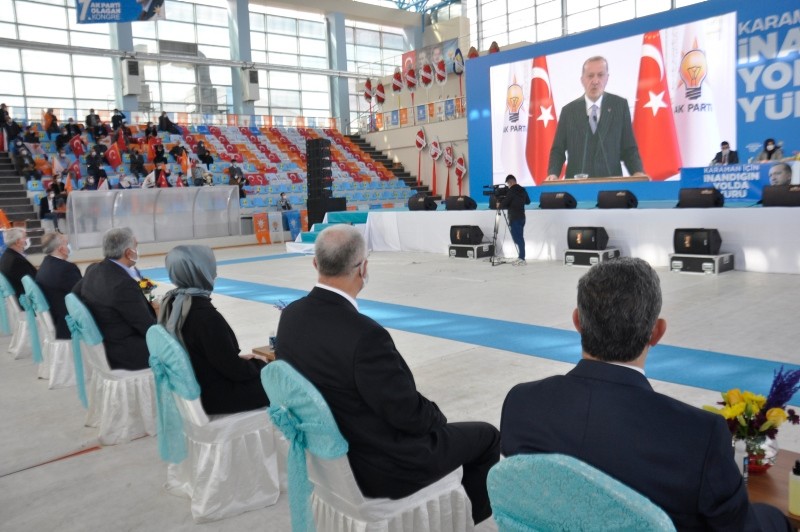 حزب "العدالة والتنمية" يجدد انتخاب إردوغان رئيساً له
