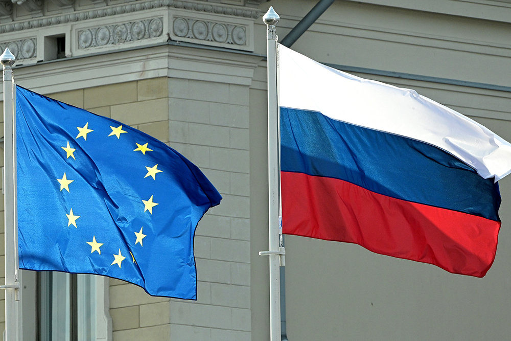 ЕС отложил пересмотр отношений с Россией до очного саммита лидеров  