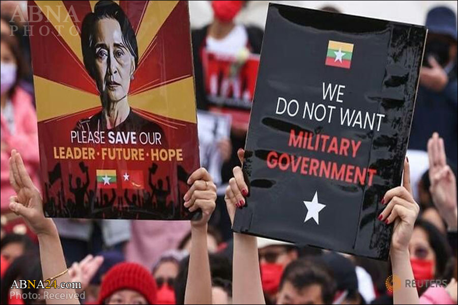 ရဲခ်ဳပ္ သန္းလႈိင္  ဒုဗိုလ္ခ်ဳပ္ႀကီး ေအာင္စိုး ေျခလ်င္ တပ္မ ၇၇ နဲ႔  တပ္မ ၃၃ တို႔ကို အေမရိကန္ ပိတ္ဆို႔ အေရးယူ