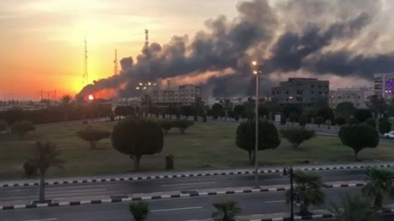 Suudi petrol deposunda yangın