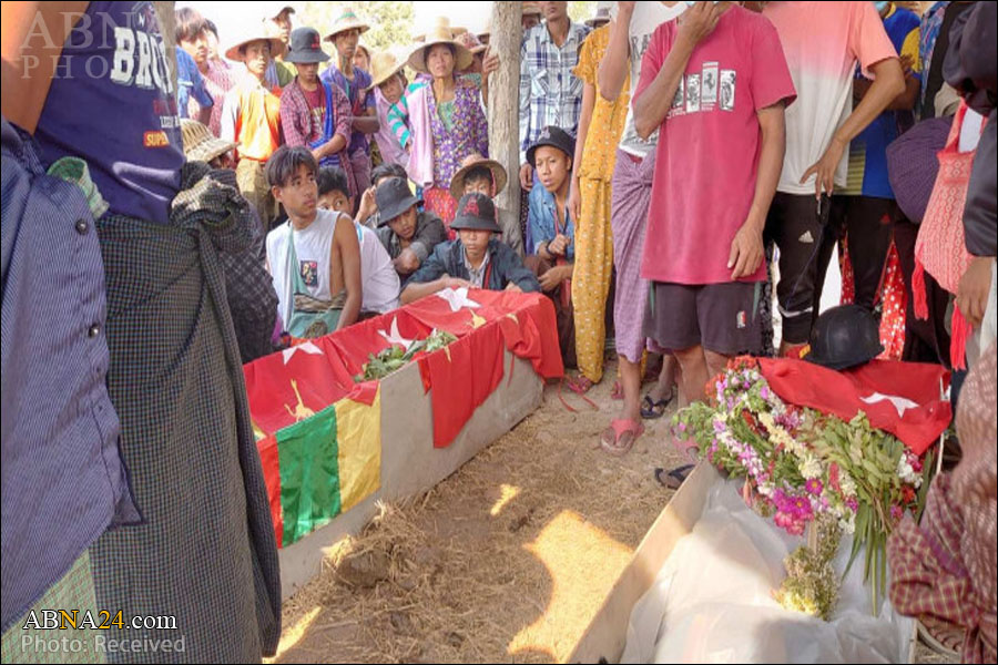  ခင္ဦးၿမိဳ႕ ၌ အၾကမ္းဖက္ အဖြဲ႕ ၏ ပစ္ခတ္မႈ ေၾကာင့္ က်ဆုံးသြား သည့္ ျပည္သူ ၂ ဦး ၏ ဈာပန က်င္းပ