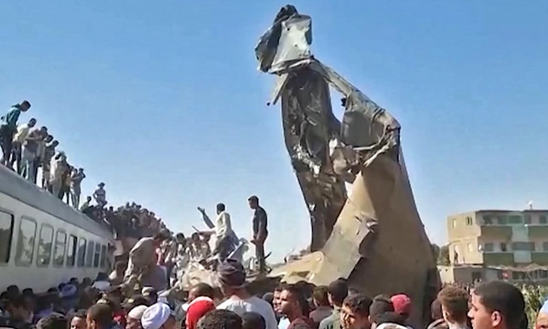 مصر میں دو ٹرینوں کے ٹکراؤ سے 32 افراد جانبحق