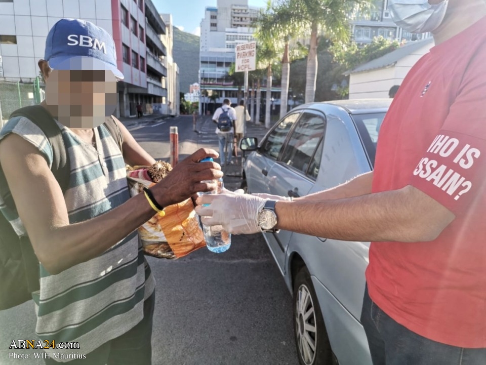 Photos: "Who is Hussain?" volunteers in Mauritius island help homeless with hot meal, face masks and hygiene kits