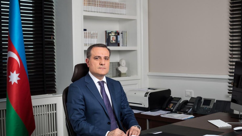 Ceyhun Bayramov Tacikistana yola düşüb