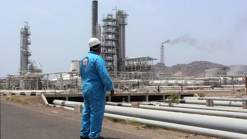 Правительство Саны: арабская коалиция превратила нефтяные месторождения в военные базы