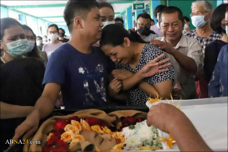 ဦးေခါင္း က်ည္ ထိမွန္ ကြယ္လြန္ သြား သည့္ ကိုရီးယား ဘဏ္ ဝန္ထမ္း မစုစုၾကည္ ၏ ဈာပန