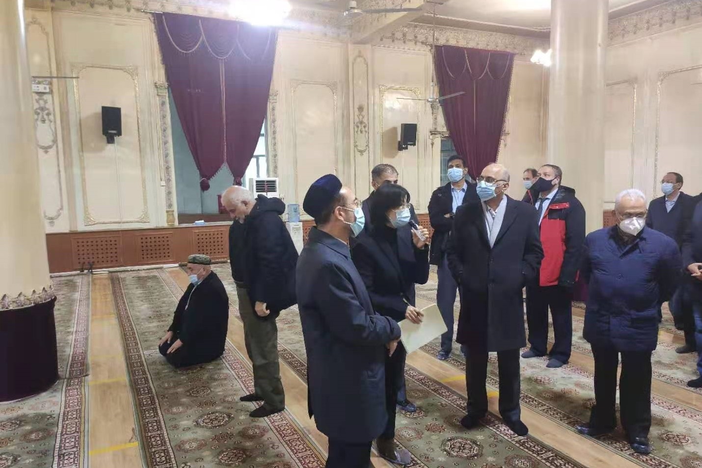 El embajador iraní en China visitó la Región Autónoma Uigur de Sinkiang 