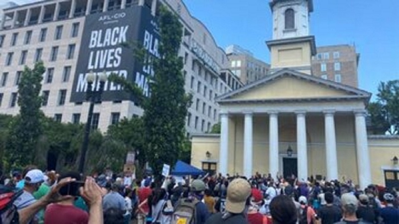 Перед судом Индианы прошел митинг "в знак солидарности"