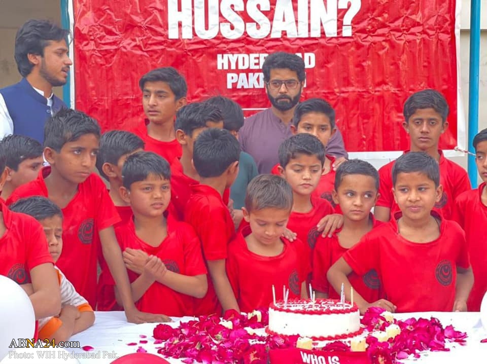 «Qui est Hussain? Des bénévoles d'Hyderabad, au Pakistan, passent une merveilleuse journée parmi les orphelins avec des cadeaux et des gâteaux