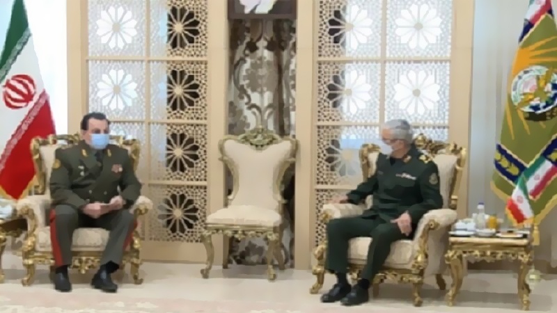 Essor des relations militaires irano-tadjikes