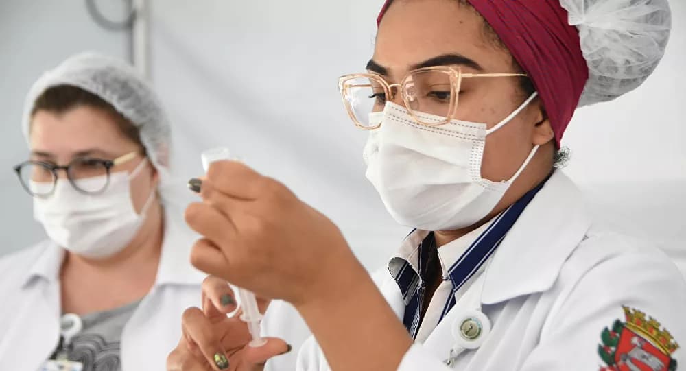 Brasil: mais de 560 mil pessoas ignoraram 2ª dose da vacina contra a COVID-19, diz jornal