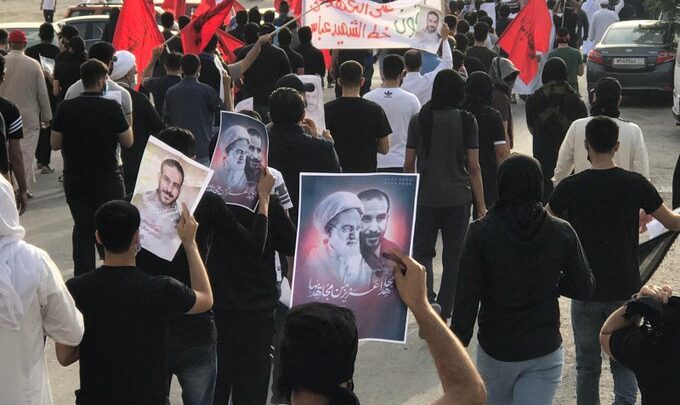 هتافات إسقاط النظام تتردد في مسيرة كسار فاتحة الشهيد عباس مال الله