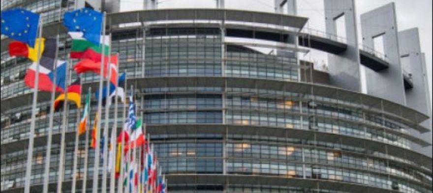 В Европарламенте призвали изменить санкции в отношении РФ