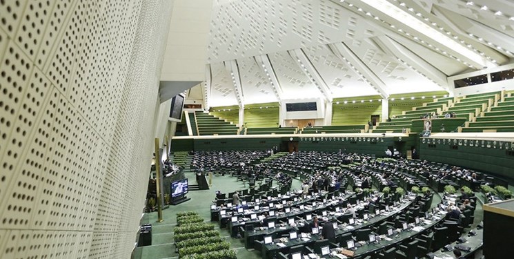Iranian parliamentarians Present Bill to Sanction U.S. Officials