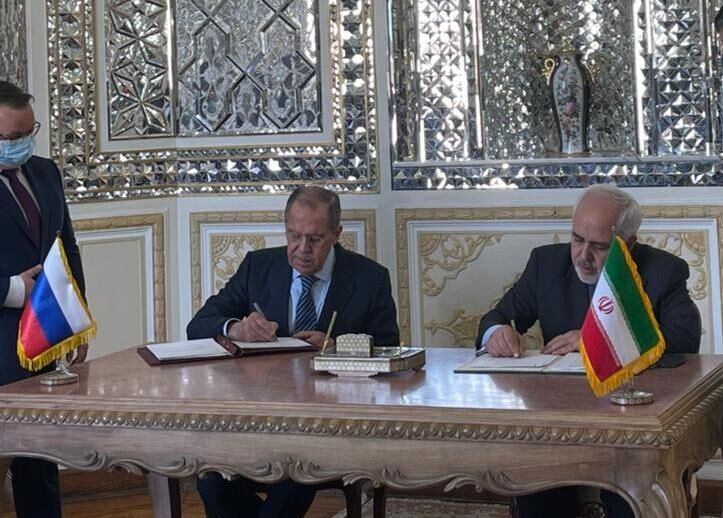إيران وروسيا توقعان على اتفاقية بشأن نشاط المراكز الثقافية 