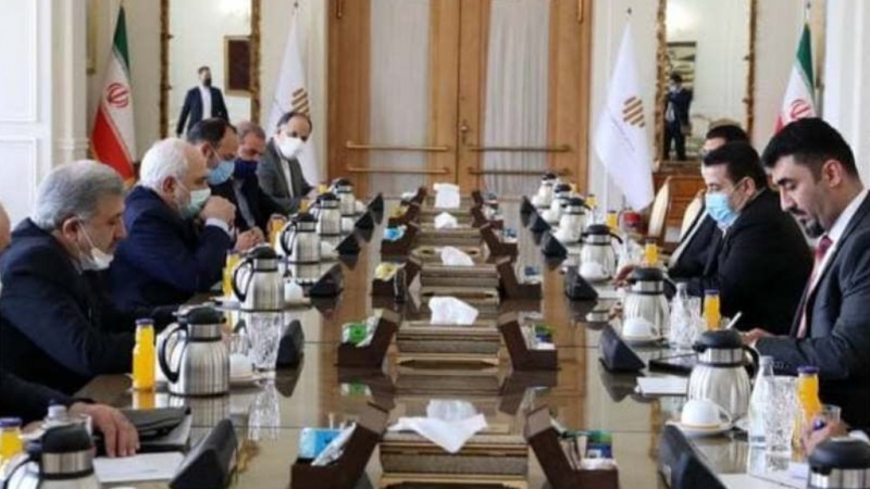 Zarif: Dış güçler bölgeyi terk etmeli