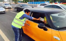 Видео / Христианский священник дает ифтар мусульманам