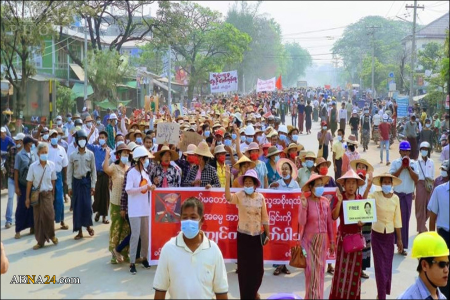   ခင္ဦးၿမိဳ႕ တြင္ အမ်ိဳးသား ၈ ဦး ကို ရဲႏွင့္စစ္တပ္ ကဖမ္းဆီး