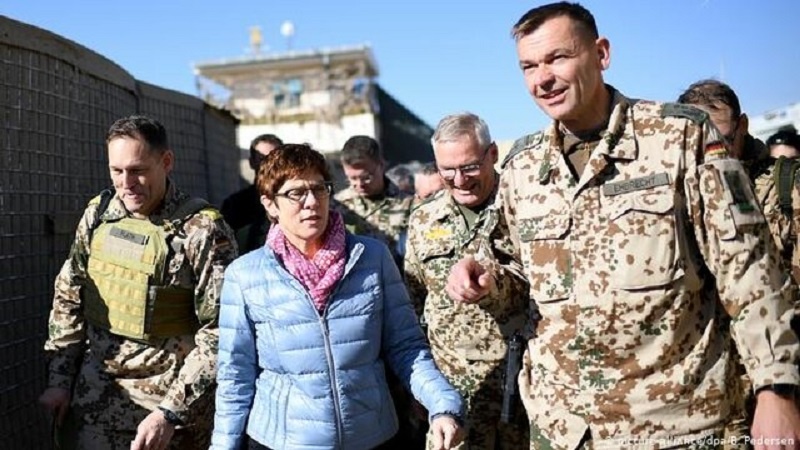 Министр обороны Германии: Мы с США выводим наши войска из Афганистана