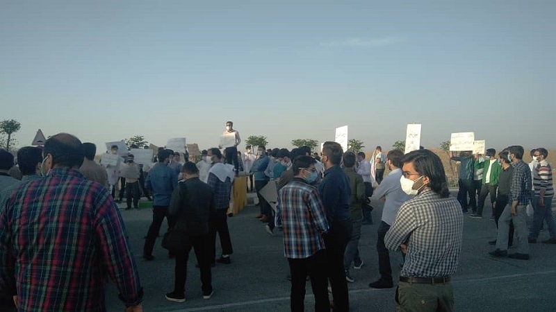 Студенческий митинг в поддержку ядерных достижений и осуждение диверсии в Натанзе