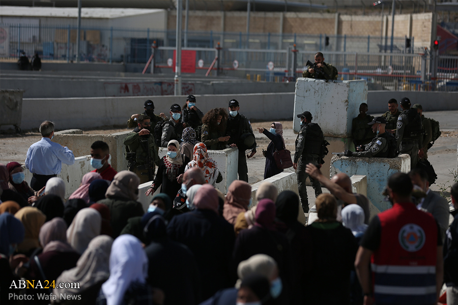 Thousands of Palestinians attend Ramadan’s first Friday in Al-Aqsa