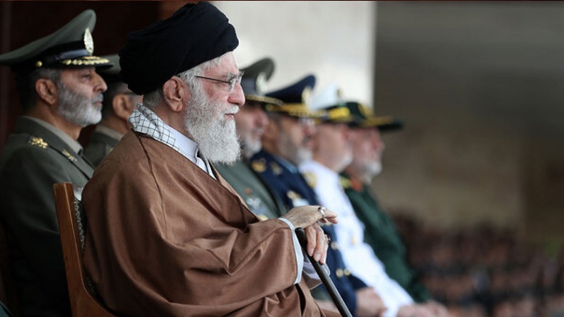 Rahbar Sampaikan Pesan Hari Angkatan Bersenjata Iran