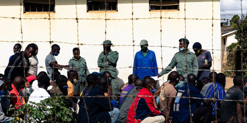 An Fara Sakin Fursunoni 3000 Da Shugaban Kasar Zimbabwe Ya Yi Wa Afuwa A Karkashin Fada Da Cutar Corona