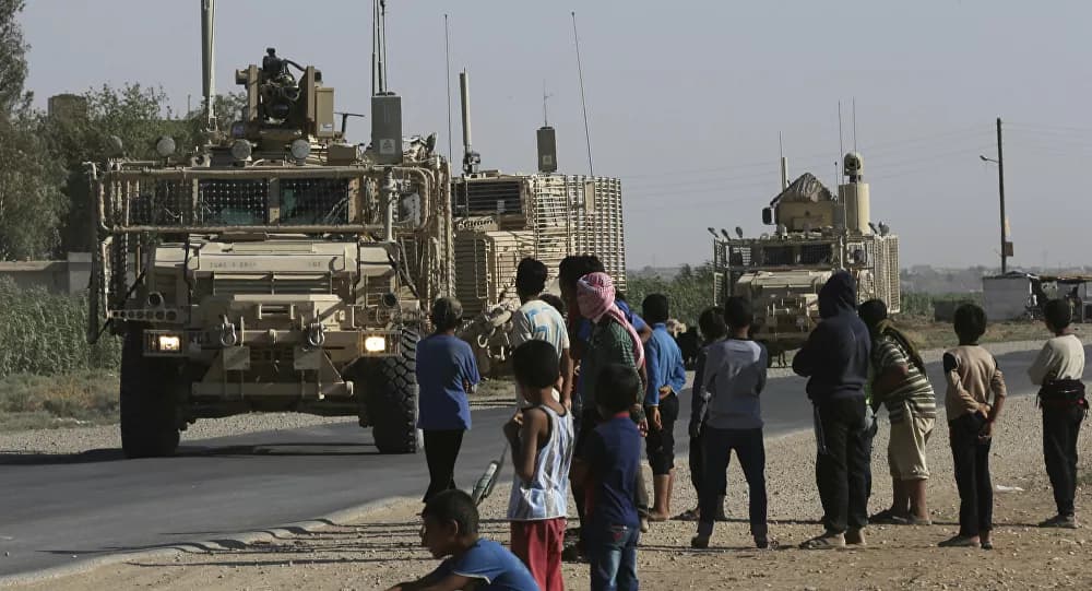 Novo comboio militar dos EUA é reportado no noroeste da Síria transportando armas