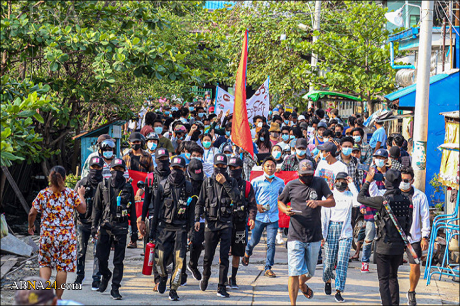 ၁၁ ဦးဖမ္း ဆီးခံရ ေသာ္လည္း မႏၲေလး အေထြေထြ သပိတ္ တပ္ေပါင္းစု ဆက္လက္ ဆႏၵျပ