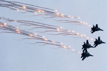 Российские военные нанесли авиаудары по замаскированной базе террористов в Сирии
