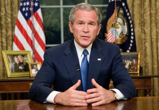 جورج بوش يكشف لمن صوت في انتخابات 2020