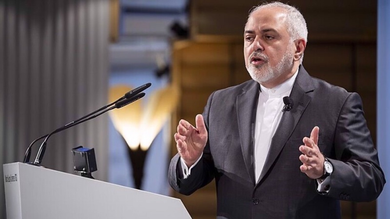 Zarif: Medizinischer Terrorismus der USA behindert weltweite Impfbemühungen gegen COVID-19