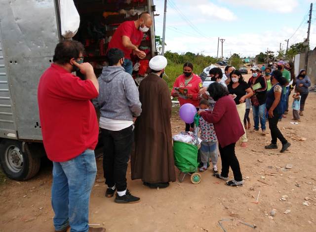  Muçulmanos levam alimentos e serviços a comunidades carentes