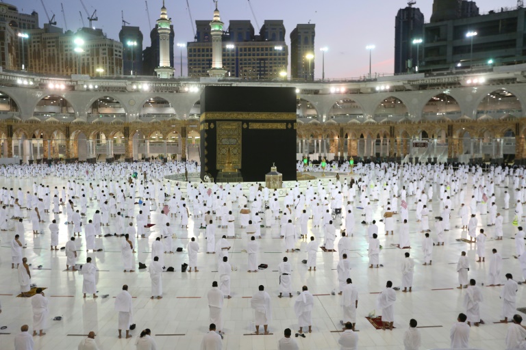 Up to 1.5 million people visit Makkah’s Grand Mosque during first 10 days of Ramadan