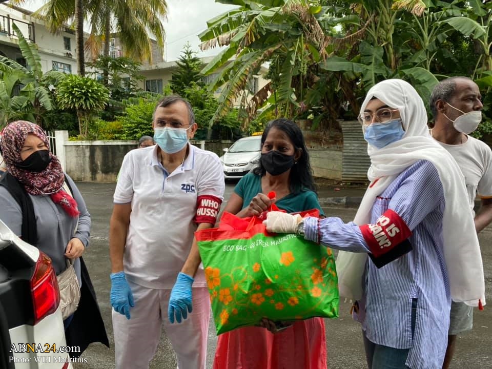 Photos: "Who is Hussain?" team in Mauritius island distributes food essentials to 50 needy families
