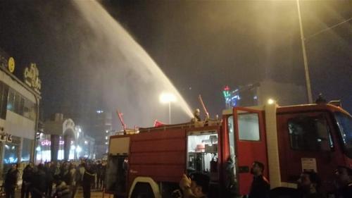 الدفاع المدني يسيطر على حريق اندلع داخل مستشفى الكاظمية+(صور)