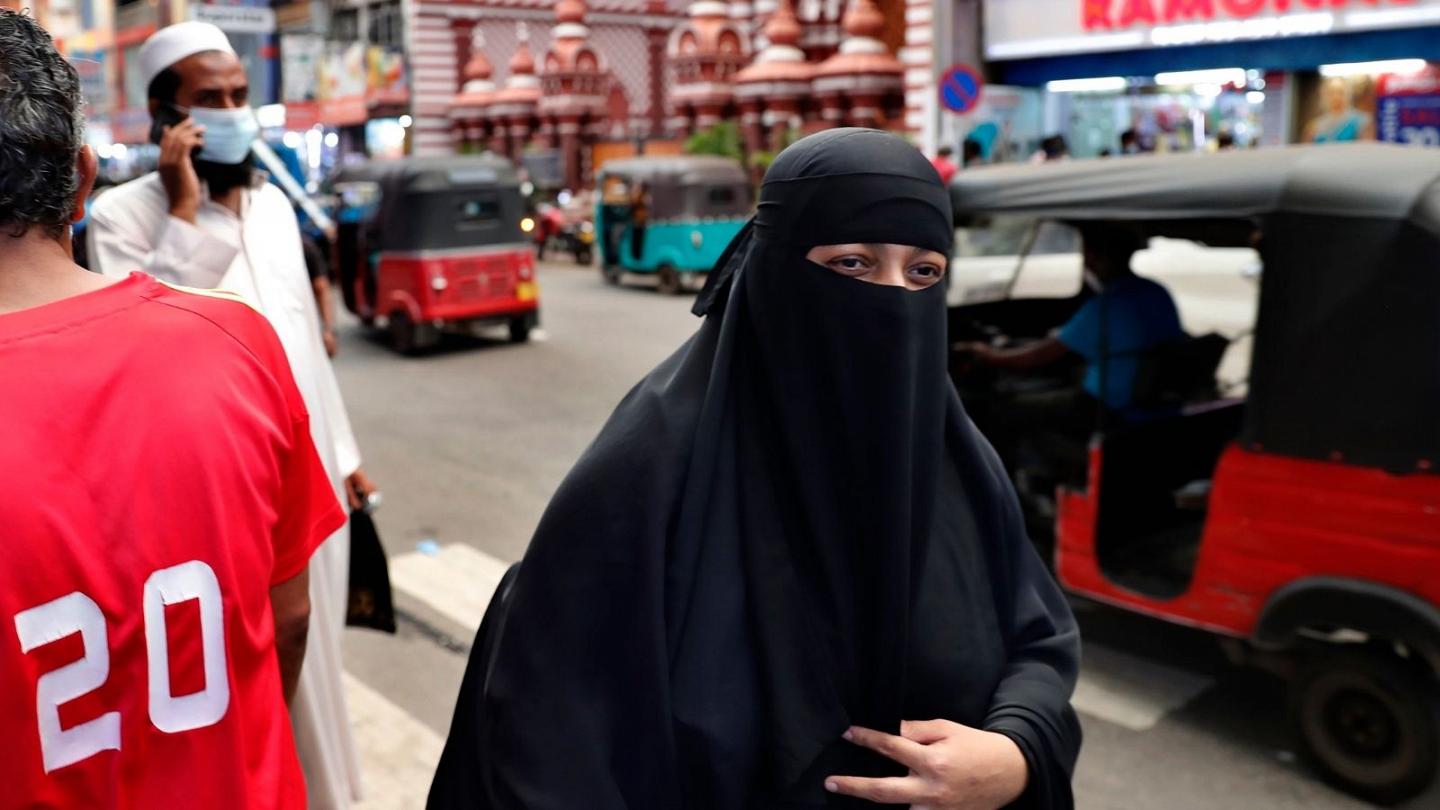 سری لنکا میں برقع پہننے پر پابندی کے خلاف مسلمانوں میں شدید غم و غصہ 