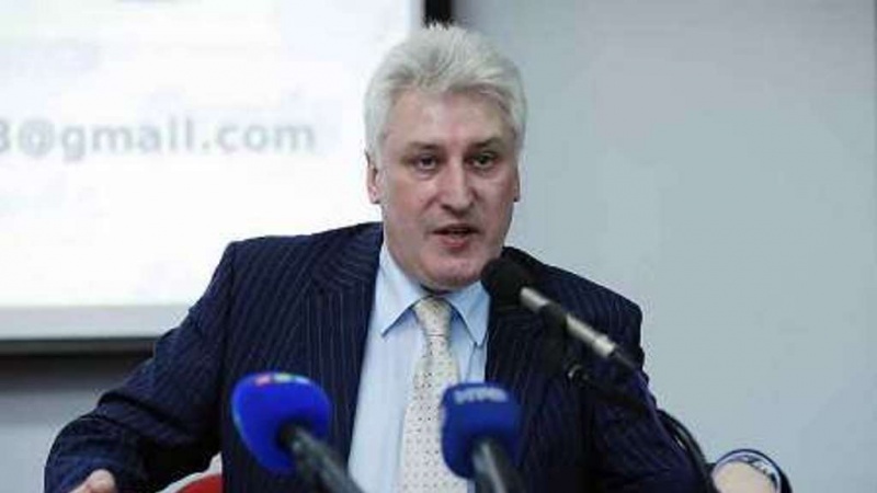Коротченко: “Макрон Франсанын, јохса Франса ермәниләри иттифагынын президентидир?”