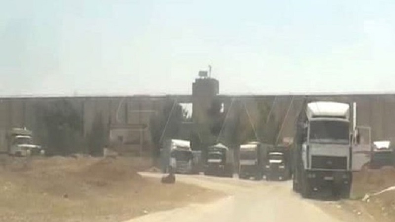 Американские военные переправили 42 грузовика с зерном из Сирии в Ирак