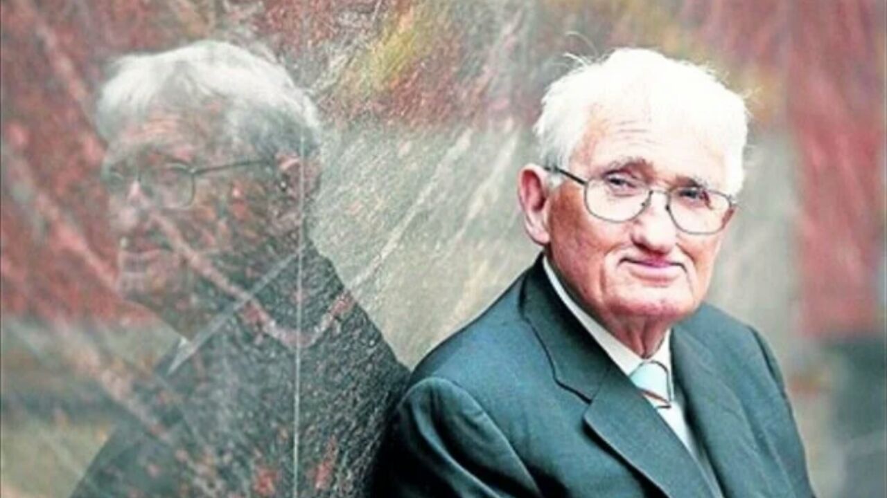 Алманијанын ҝөркәмли философу Јүрҝен Һабермас “Шејх Заид Китабы Мүкафаты”ндан имтина едиб