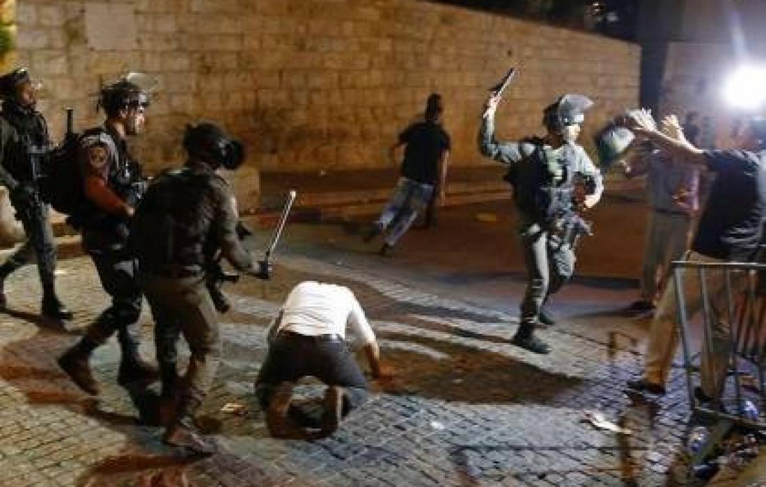 القدس ينتفض: إصابة 205 فلسطيني و17 جنديا إسرائيلياً في الأقصى والشيخ جراح