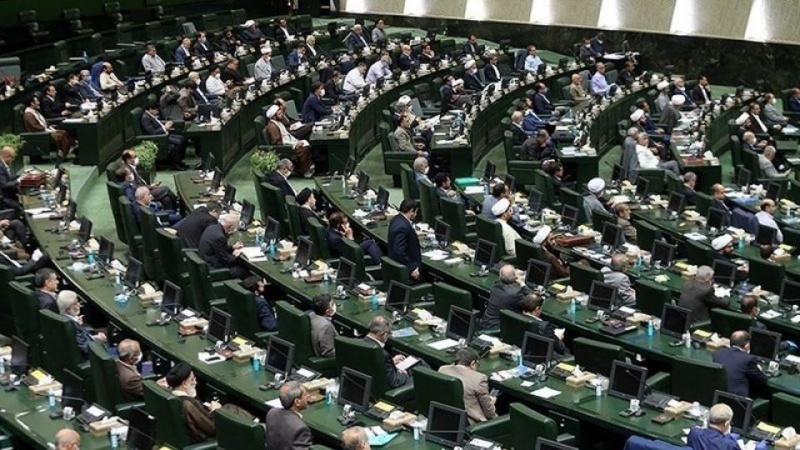 イラン国会議員らが、諸制裁の解除を強調