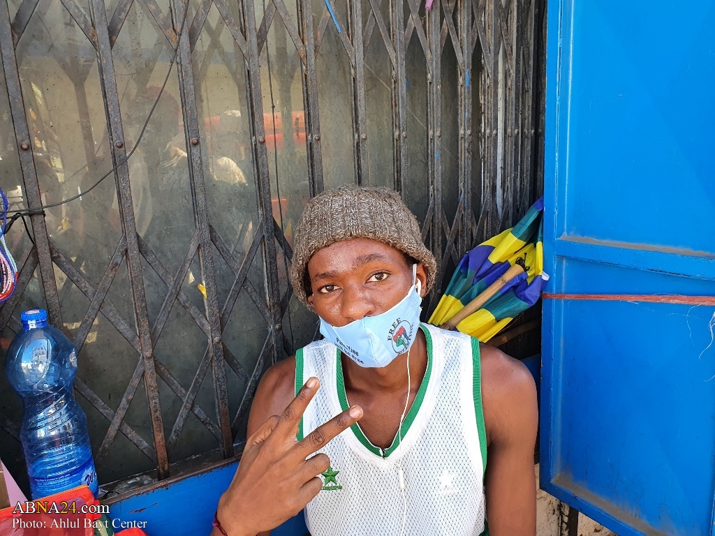 Photos: 'Free Palestine' face masks distributed to passerby by Ahlul Bayt Center of Mombasa, Kenya