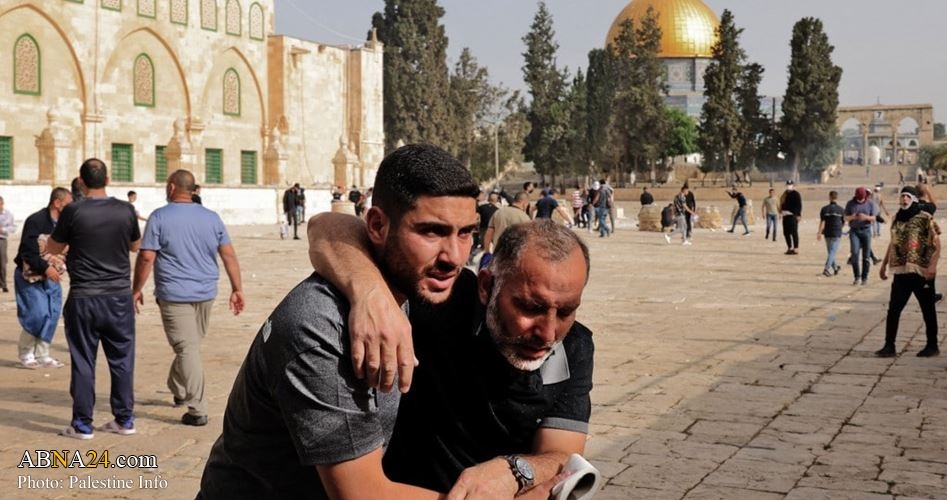 Israeli enemy again attack Palestinian on Aqsa mosque, hundreds injured